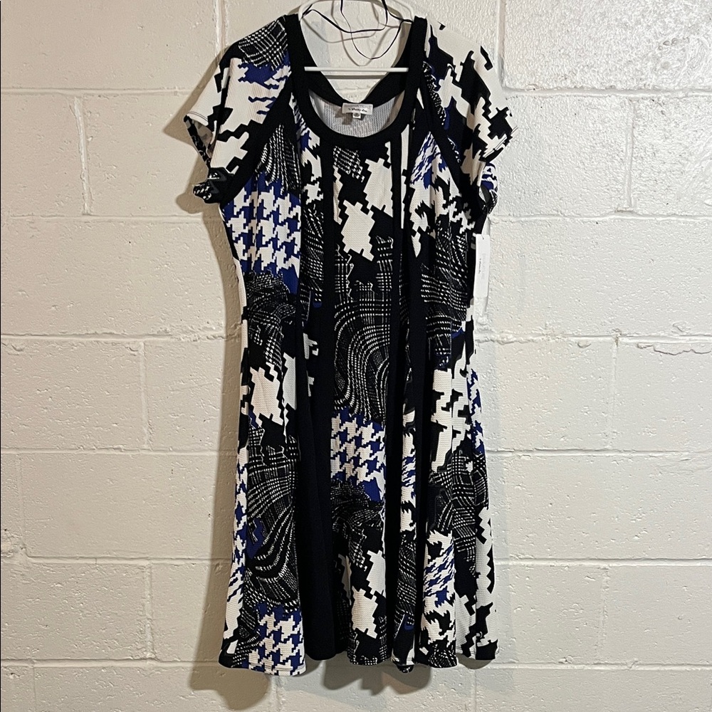 Signature by Robbie Bee Black and Blue Patterned Dress
